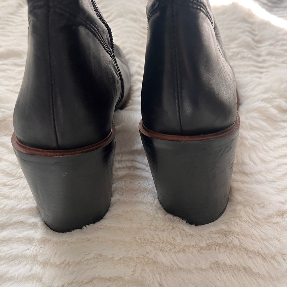 Franco Sarto Women’s Stevie Mid Shaft leather boot. - Picture 5 of 7